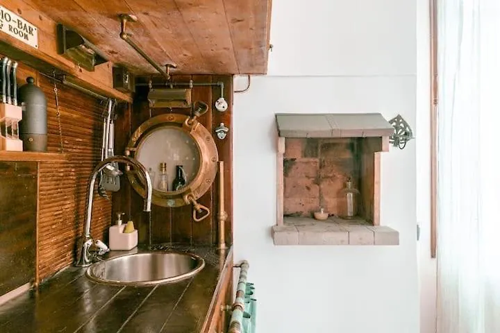Venetian Pink Apartment In Dorsoduro 0*, Venezia Italia