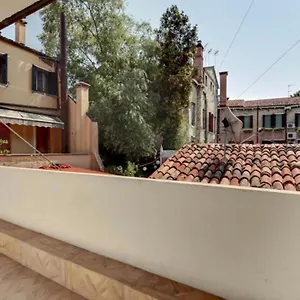  Appartamento Traditional With Terrace