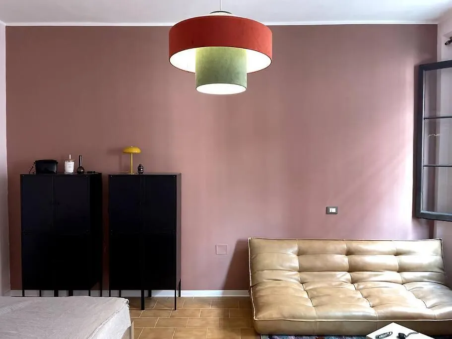 Venetian Pink Apartment In Dorsoduro